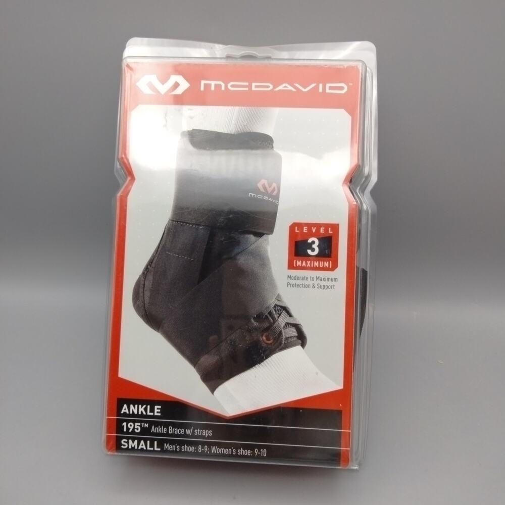 McDavid 195 Ultralight Ankle Brace with Straps - Black